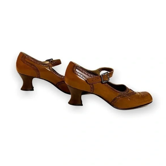 Vintage Y2K Patrick Cox‎ brown Mary Jane heel, size 37.5, antique finish